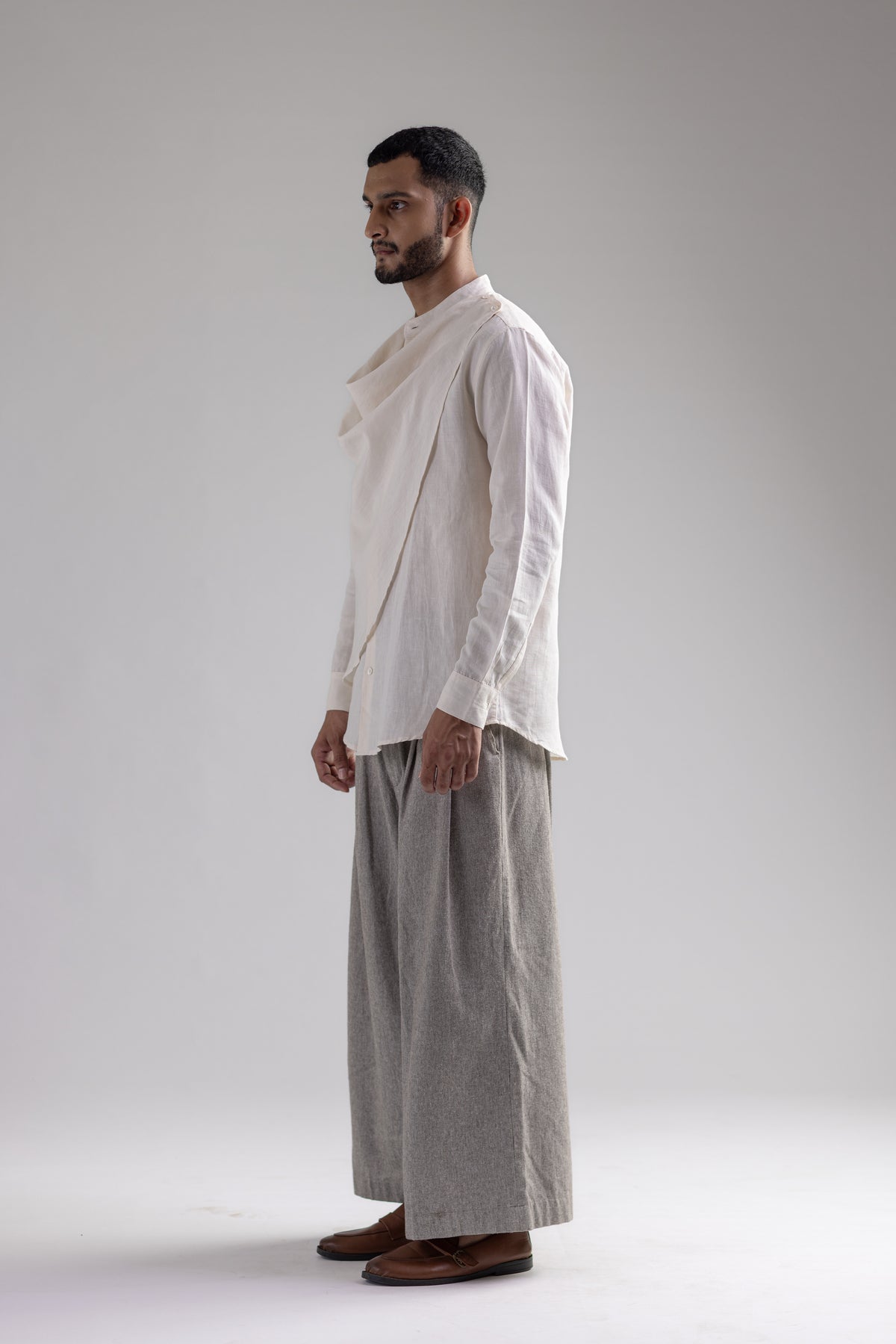 Cowl Shirt - Men - White - Cotton Linen, side 01