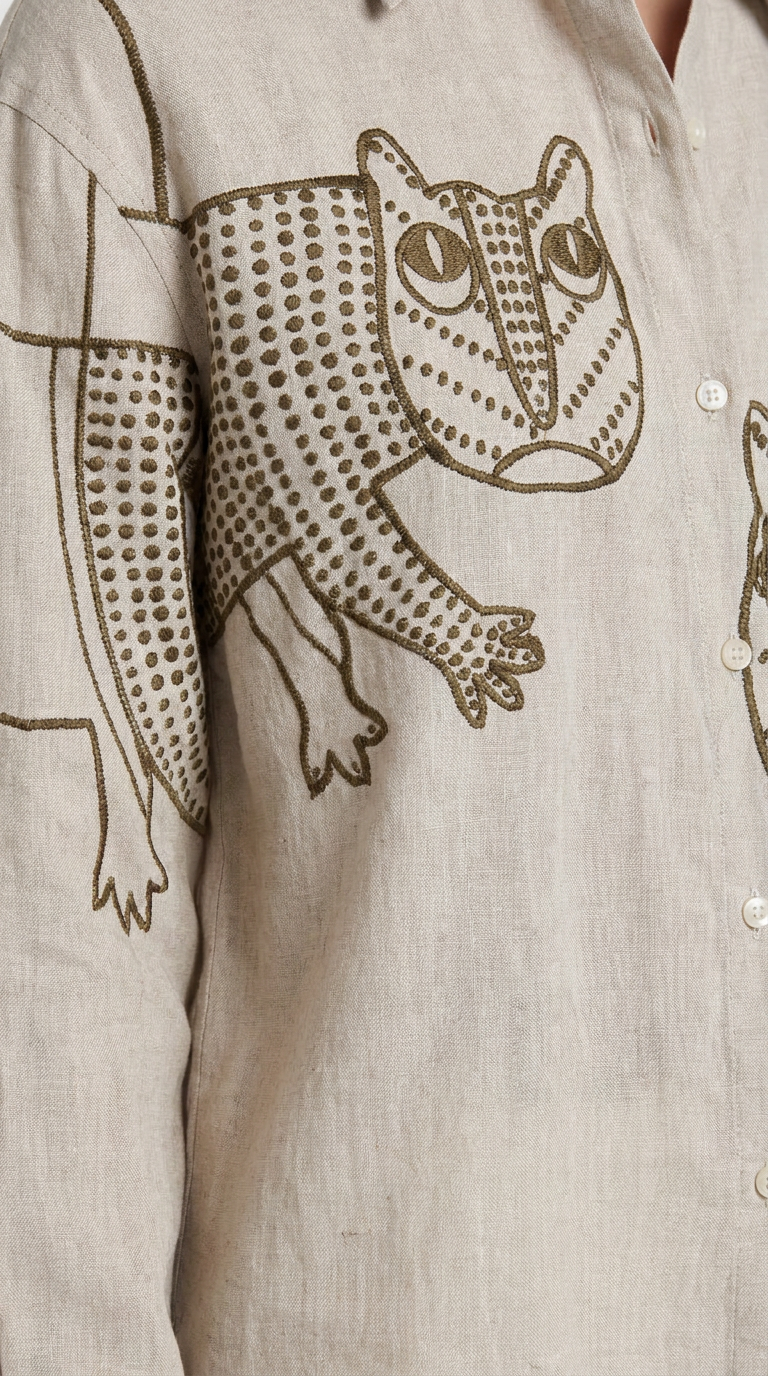 Gond Tiger Shirt Men close-up model view