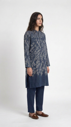 Gond Leaf Kurta Women Blue side model shot